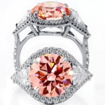 7.03 Ctw Platinum Pink Round Cut Diamand Engagement Ring with 2 Trillion Cut Diamonds 7.03 Ctw Platinum Pink Round Cut Diamand Engagement Ring with 2 Trillion Cut Diamonds
